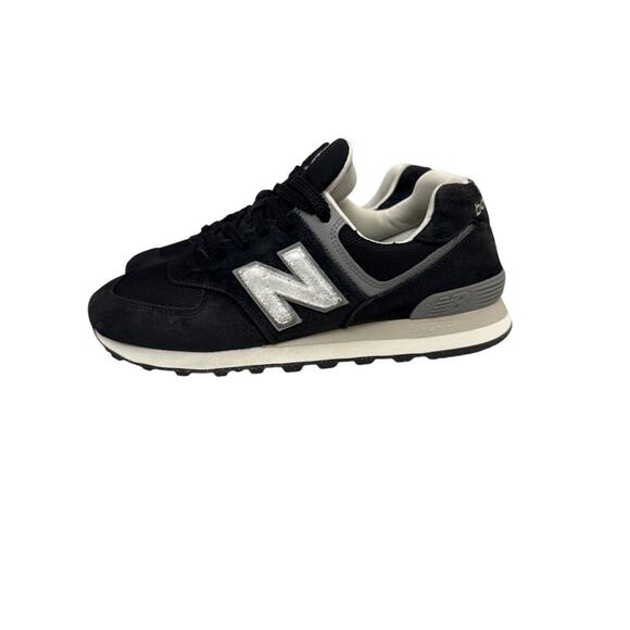 New Balance Shoes 574 Black White Gray Suede Sneakers Size Men's 8.5 - Picture 1 of 6